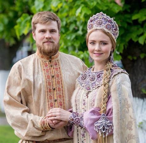 Свадьба в русских костюмах 81 фото