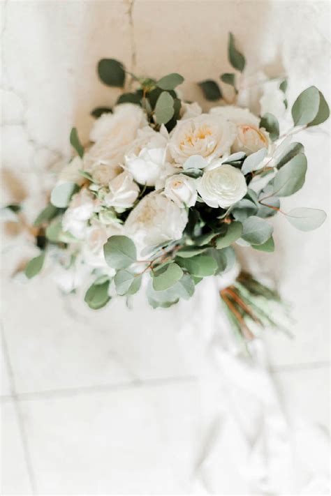 Artificial wedding bouquets and handmade artificial wedding flowers. Wedding Flowers