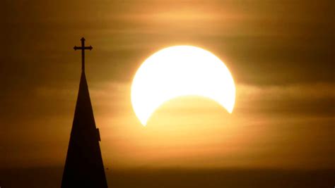 Your turn: Shalom is found in the true message of Easter