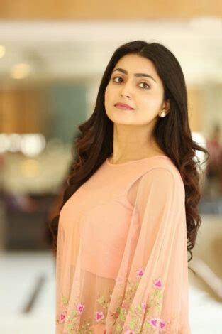 Telugu Actress Avanthika Mishra Latest Cute Photo Shoot Pics Top Sexy