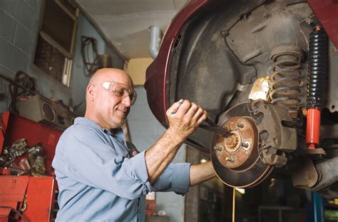 Recognizing Potential Brake Problems Early Helps Drivers Avoid Costly