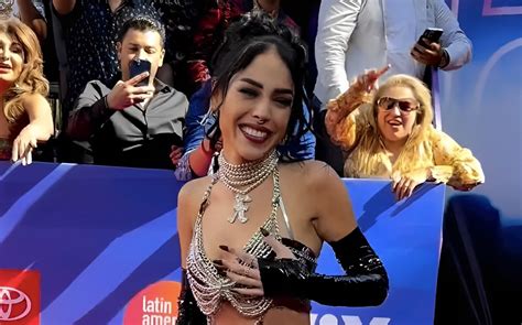 Ngela Aguilar Triunfa Con Mini Vestido Rojo En Los Latin Amas