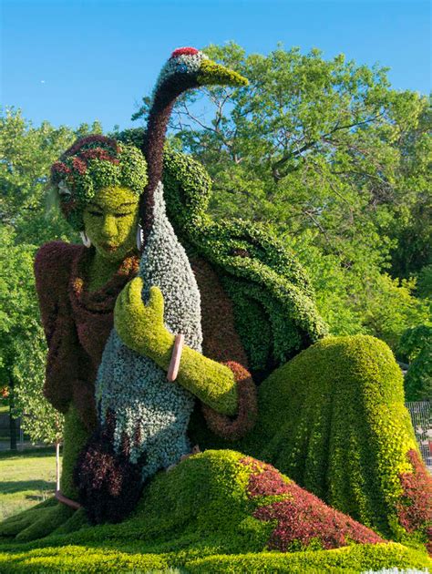 living plant sculptures at the montreal botanical gardens