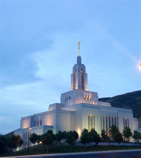 Draper Temple At Night Time Mormon Temples Lds Temples Ferry