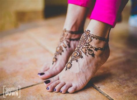 20 Minimalistic Mehendi Designs For Your Feet Wedmegood Simple