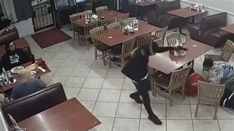 Customer Shoots And Kills Armed Robber At Houston Restaurant Video Daily Telegraph