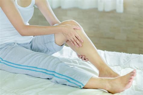 Leg Cramps At Night Causes Risk Factors And How To Stop Them Leg