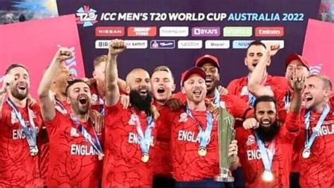 England Lifts Icc Mens T20 World Cup 2022 Trophy Beats Pakistan By 5