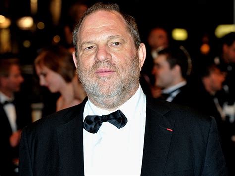 Lawsuit Ex Assistant Claims Harvey Weinstein Dictated Emails Naked