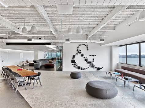 Inside Saatchi & Saatchi's New NYC Office - Officelovin'