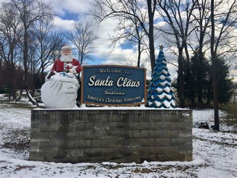 Santa Claus This Indiana Town Keeps A Cherished Holiday Tradition Alive