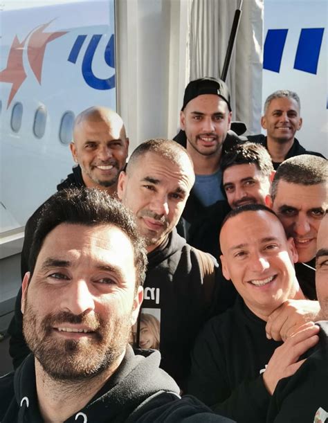 הקהל של עופר לוי ציפה לדואט עם שרית חדד ? אייל גולן שיניים / × ×™×•×- ×—×™×¤×" ×•×"×§×¨×™×•×ª ×¦×¤× ...