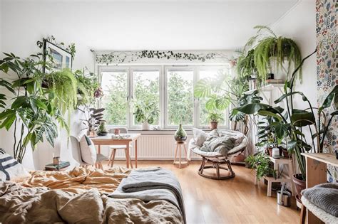 A Scandinavian Studio Apartment Filled With Plants Daily Dream Decor