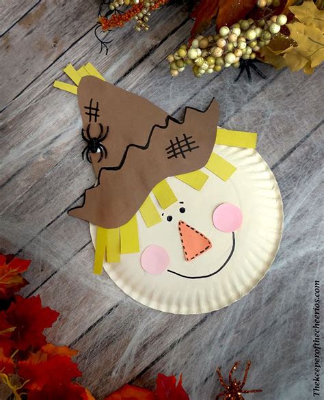 Paper Plate Scarecrow | Preschool crafts, Daycare crafts, Fall arts and ...