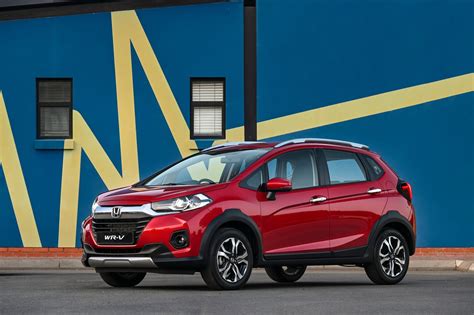 This is year 2019 the malaysian model of honda jazz 1.5 s variant, facelifted in year 2018. WR-V: A new crossover from Honda | Dealerfloor