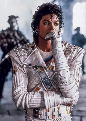 Top 10 Favorite Michael Jackson Outfits Michael Jackson⠀ Amino