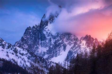 Beautiful Sunset In The French Alps Near Charmonix Oc 2048x1365 R