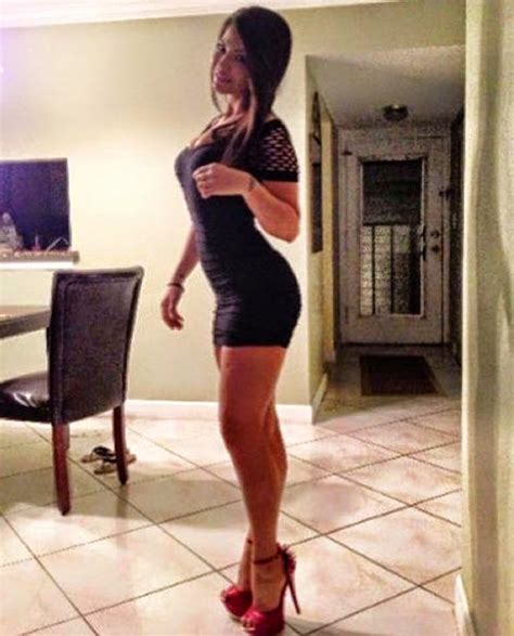 Ladies Dat Tight Dress Thechiveclub Sexy Girls