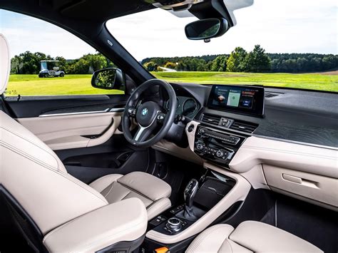 Llega la segunda generación del bmw x1 2017 el pequeño de la línea x de bmw, ahora cuenta con un habitáculo mas espacioso, un diseño exterior renovado y nuev. BMW X1: Precios, ofertas, info, fotos y opiniones