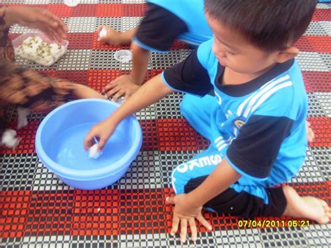 Dormansi (pemberian suhu rendah pada keadaan lembab (stratifikasi), goncangan (impaction), atau direndam. :: Prasekolah SK.Tok Jiring ::: Eksperimen Percambahan ...