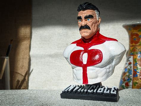 Omni Man Figurine Invincible Sculpture Super Hero Statue Etsy