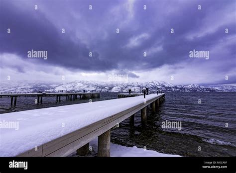 Okanagan Valley Winter Hi Res Stock Photography And Images Alamy