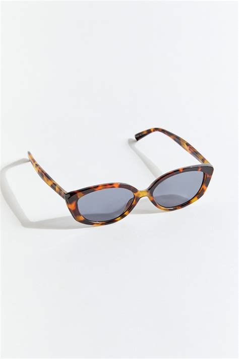 Marlette Oval Cat Eye Sunglasses Urban Outfitters