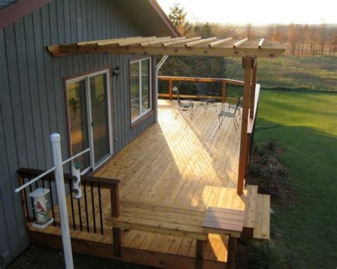 Right about now you might be thinking it would be a good time to give the old deck a makeover so you can spend more time outside as the weather gets nice and warm. Farmhouse Deck Design Ideas, Remodels & Photos