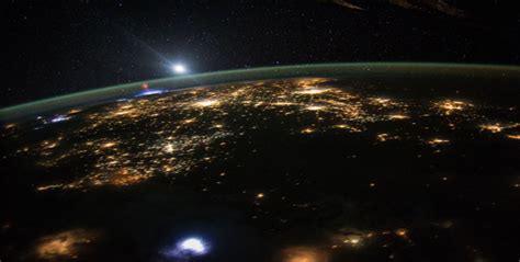 15 Espectaculares Fotografías De La Tierra Tomadas Desde El Espacio Por