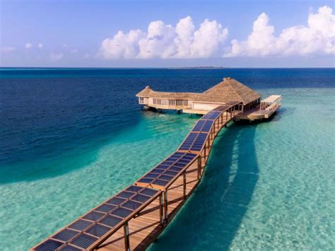 Visit Maldives Resorts Hurawalhi Island Resort