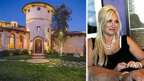 Photos Linda Hogan Ex Wife Of Wrestler Hulk Hogan Lists Home For 5