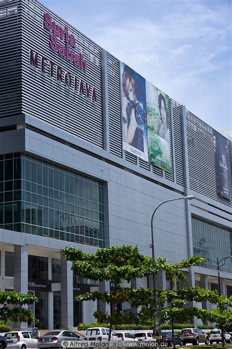 We are honored that our lord mayor further commented that suria sabah is kota kinabalu's landmark shopping mall. Photo of Suria Sabah shopping mall. Shopping malls, Kota ...