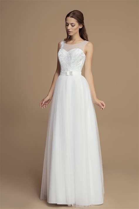 Si vous avez des questions, n'hésitez pas à me contacter 😉 Robe de mariage bustier tulle et dentelle Demeter