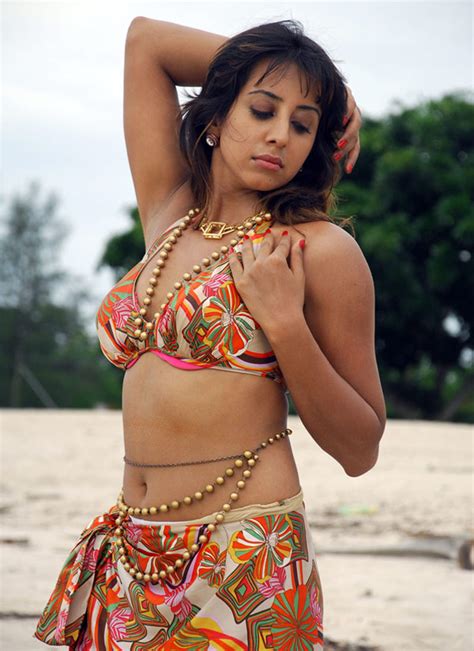 Sanjana Hot Spicy Navel Photos Actress Circle