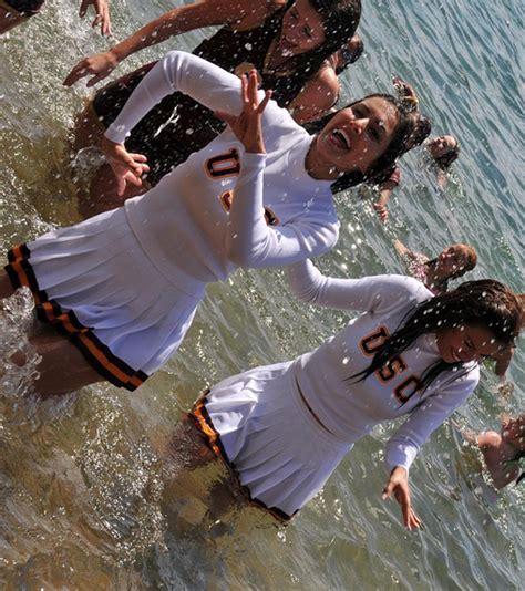 Usc Cheerleaders Getting Wet And Wild Pics Campus Socialite