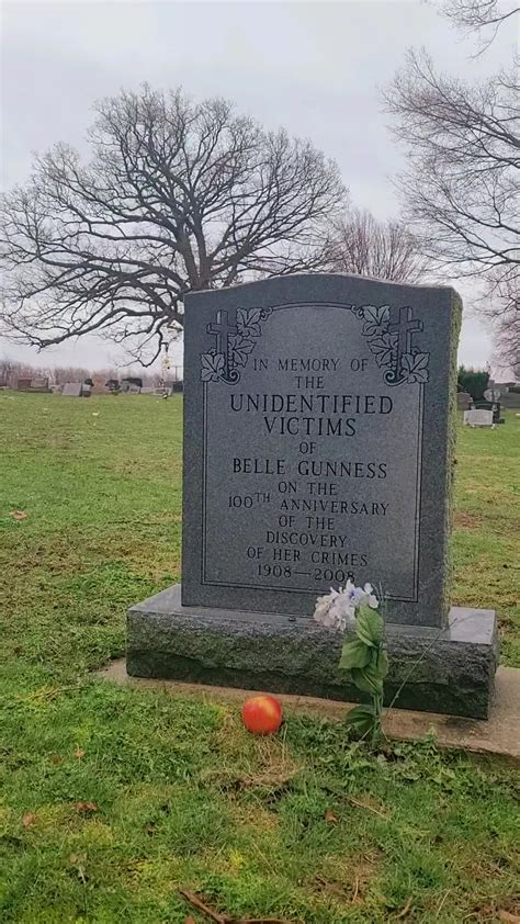 1908 Victims Of Belle Gunness La Porte Indiana By Potters Field