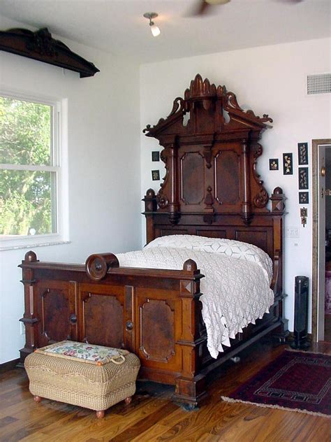 1880s Thomas Brooks Renaissance Revival 10 Bedroom Suite Collectors