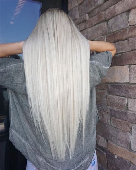 Sur des cheveux entièrement blancs, une coloration intégrale de la chevelure avec une seule teinte s'impose. Quelle Coloration Pour Cheveux Blancs : Comment prendre ...