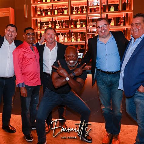 Football Hall Of Famer Emmitt Smith To Launch Emmitts Las Vegas Food
