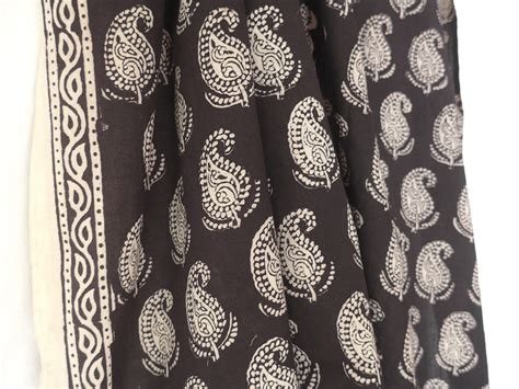 pin-auf-ethnic-textiles
