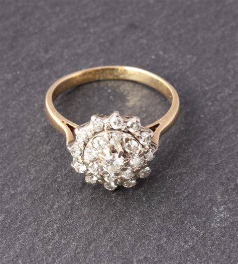 Vintage 18ct Yellow Gold And Diamond Cluster Ring 075ct Size N 12
