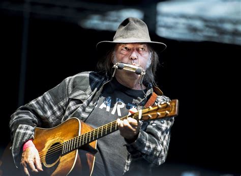 Neil Young Announces New Archival LP - thestarsworldwide.com