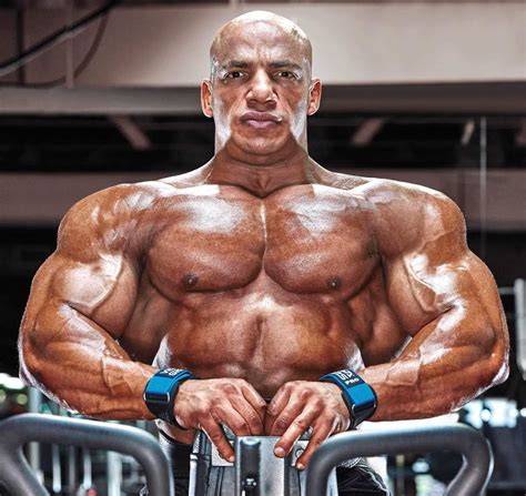 Then he moved to kuwait where he starts doing bodybuilding and later joined oxygen gym of kuwait. Will Big Ramy Reign Victorious? Olympia 2018