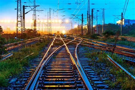 Pengguna dari wilayah utara dan tengah yang ingin ke destinasi di sebelah wilayah timur dan sebaliknya bolehlah membuat pertukaran tren di stesen kereta api gemas, gemas. Malaysia Minta China Tunda Proyek Jaringan Kereta Api ...
