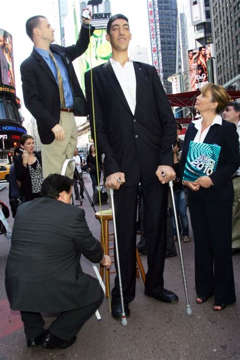 Worlds Tallest Man Ever Recorded