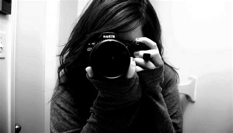 Girl With Camera Profile Pictures Dp