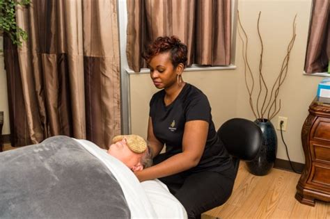 Medical Massage Clinic Find Deals With The Spa And Wellness T Card Spa Week