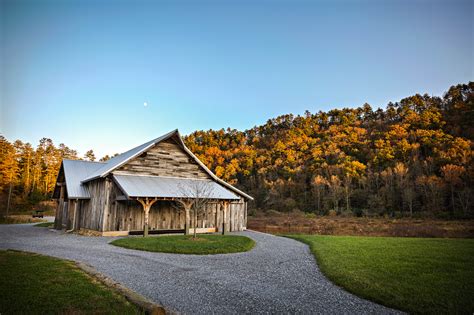 Your exclusive guide to the greater nashville area. Smoky Mountain Weddings | Farm Weddings in Gatlinburg