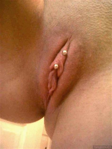 Vulva With Two Piercings Pussy Pictures Asses Boobs Largest