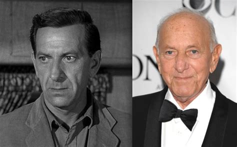 Jack Klugman Star Of The Odd Couple Quincy And Several Twilight